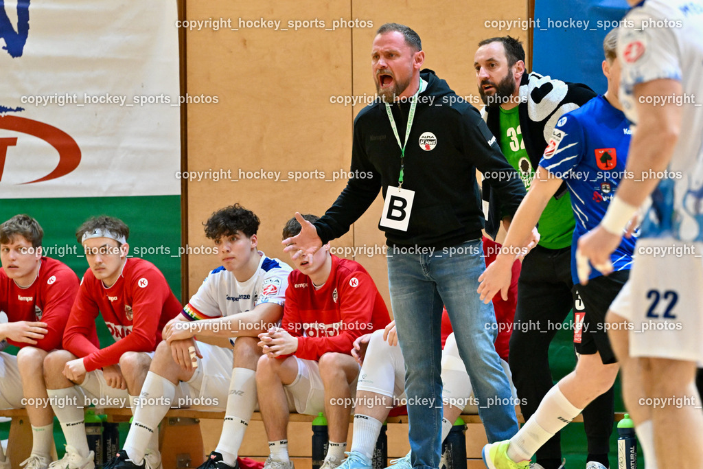 SC Ferlach vs. ALPLA HC Hard 2.3.2024 | Headcoach HC Hard JONSSON Hannes Jon, #32 DOKNIC Golub HC Hard, Spielerbank HC Herd, SC Ferlach vs. ALPLA HC Hard 2.3.2024, SC Ferlach vs. ALPLA HC Hard am 02.03.2024 in Ferlach (Ballspielhalle Ferlach), Austria, (Photo by Bernd Stefan)