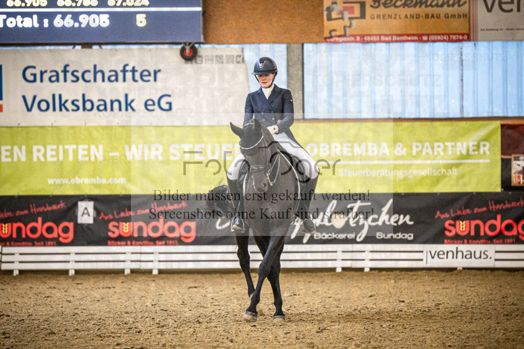 DOS_4792 | Entdecke hochwertige Reitturnierfotos von Foto Oger. Professionell, emotional und authentisch – jetzt Lieblingsmomente im Shop bestellen.Deutschlandweite Turnierfotografie. - Realisiert mit Pictrs.com