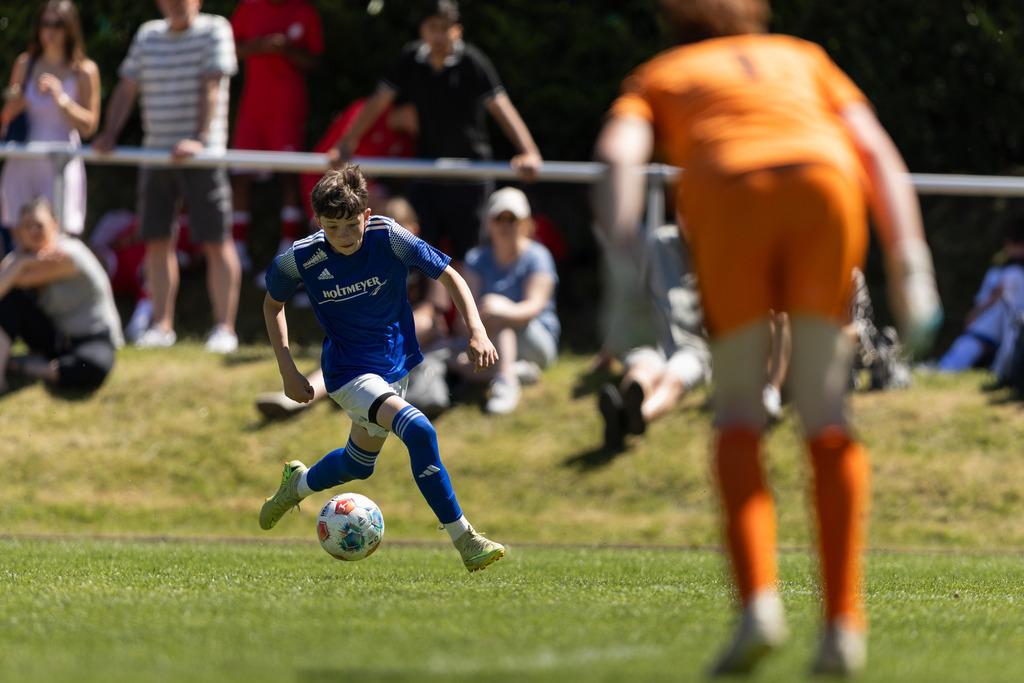 Fußball I Männer I 40. Pfingscup Hollage I 13281 | realhellocedii - Realisiert mit Pictrs.com