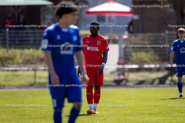 Fußball I Junioren I Saison 2025-2026 I DFB-Nachwuchsliga I 8. Spieltag I JFV Lübeck - 1. FC Magdeburg 200 | Lens Mbouendeu (7, JFV Lübeck) - Realisiert mit Pictrs.com
