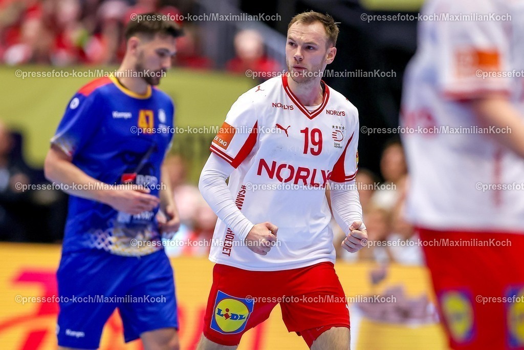 EHF18012602044 | 18.01.2026, Handball, Men's EHF EURO 2026, Dänemark - Rumänien, Jyske Bank Boxen in Herning, Dänemark, Preliminary Round:  Mathias Gidsel (Denmark #19) jubelnd