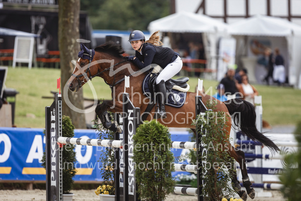 240712_BHO_L-Stil-2-408 | Deine schönsten Turniermomente als professionelle Fotos! Entdecke hochwertige Pferdesport-Fotografie im Online-Shop. Jetzt Fotos finden & bestellen!