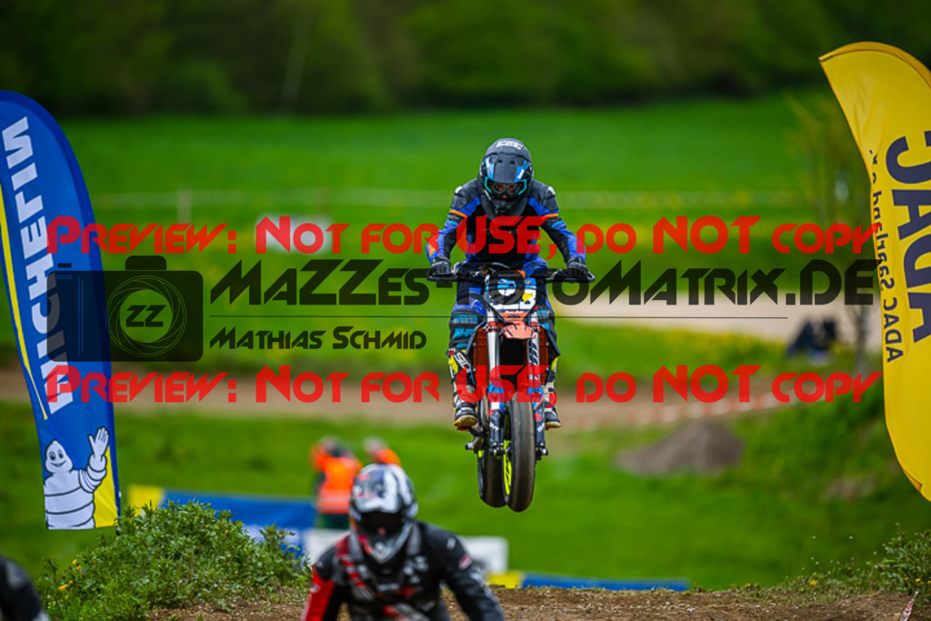 MaZZes_FotoMatrix_230506_9174 | UE40