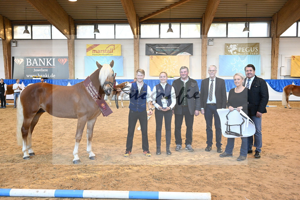 Kat-Nr. 28 Napoleon v. Nakuri_Lechner_60221600 | hf-fotografie - Realisiert mit Pictrs.com