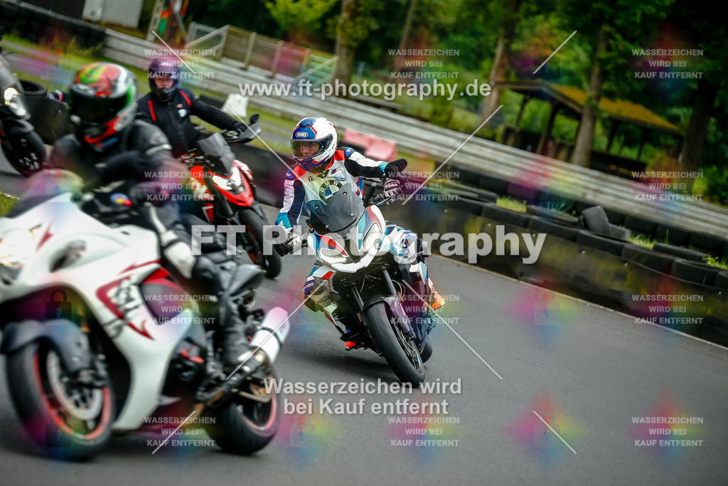 VBK-3862 | Hier findet Ihr Bilder von Touristenfahrten auf der Nürburgring Nordschleife oder von anderen Veranstaltungen die ich besucht habe. Viel Spass beim Durch Schauen 