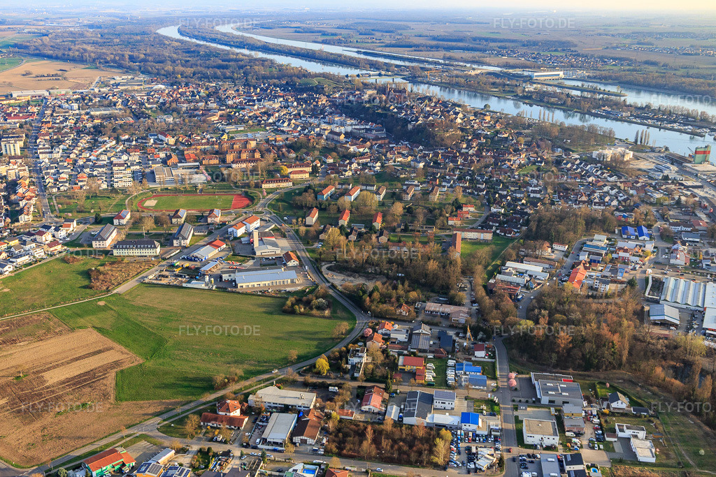 Luftbild: Burkheimer Landstr in Breisach am Rhein im Bundesland Baden-Württemberg in Deutschland. Foto: IMG_113168.jpg vom 22.03.2019 durch Werner Riehm/FLY-FOTO.de