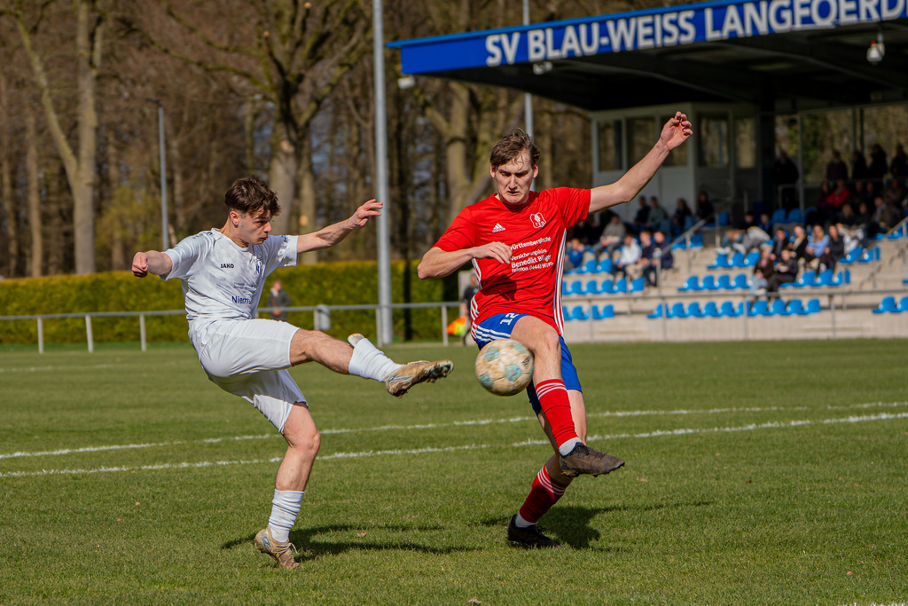 Fußball I Herren I Saison 2025-2026 I Halbfinale Kreispokal VEC I  BW Langförden - TV Dinklage II I 18960 | jns.sportfotos - Realisiert mit Pictrs.com