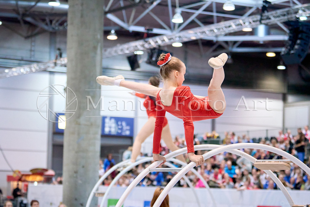 A-DSC05183 | Professionelle Sportfotografie in Hamburg, Schleswig-Holstein und Niedersachsen – spezialisiert auf Rhönrad, Geräteturnen, Leistungsturnen und rhythmische Sportgymnastik. Bundesweite Begleitung von Rhönrad-Events. Jetzt Sport-Fotos - Realisiert mit Pictrs.com