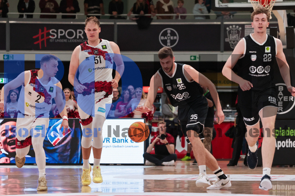 SES_LEVWOL20250525-27 | bond - Realisiert mit Pictrs.com