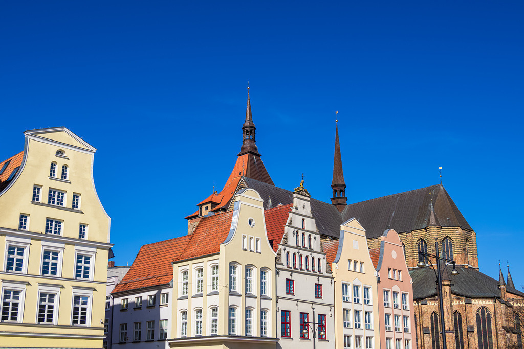 Blick auf die Marienkirche in der Hansestadt Rostock | Blick auf die Marienkirche in der Hansestadt Rostock.