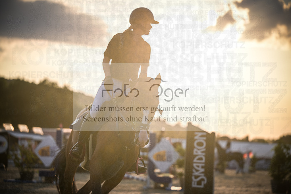 DOS_1199 | Entdecke hochwertige Reitturnierfotos von Foto Oger. Professionell, emotional und authentisch – jetzt Lieblingsmomente im Shop bestellen.Deutschlandweite Turnierfotografie. - Realisiert mit Pictrs.com