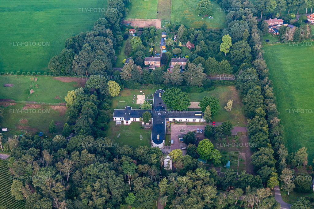 Aerial view: PJH Oude Tanke in Rekken in the state Gelderland, Netherlands. – Photo: IMG_008210.jpg taken on 07/18/2020 by Werner Riehm/FLY-FOTO.com – Resolution of the original: 5472 x 3648 px