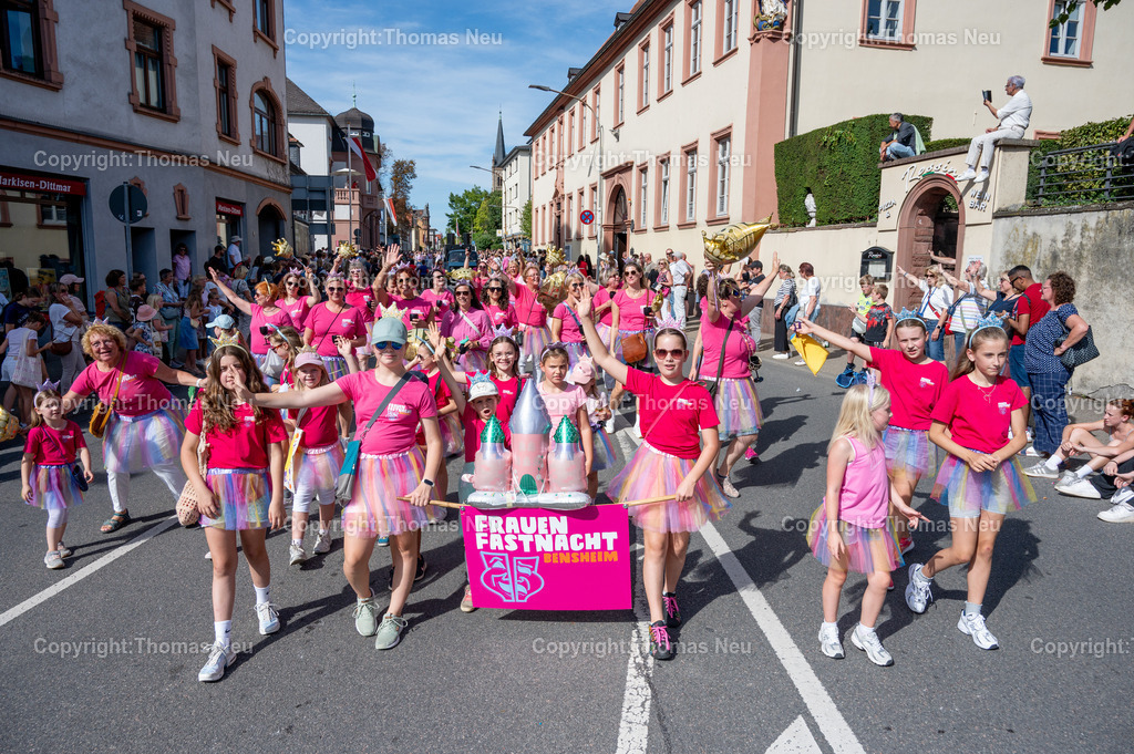 28_Winzerfestumzug-Bensheim | bbe, Bensheim, Winzerfestunmzug 2025, ,Frauenfastnacht, Bild: Thomas Neu