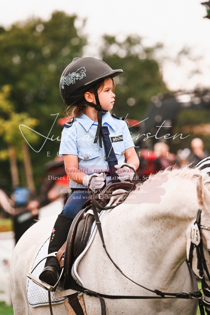DSC_7621 | Pferde- und Turnierfotografie in Westsachsen. Pferdeportraits, Auftragszeichnungen und intuitive Kunst.