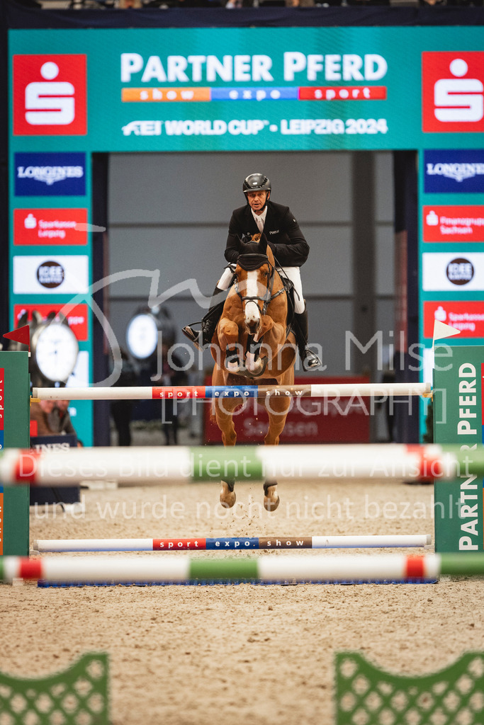 240118_Leipzig_CSI5-106 | Deine schönsten Turniermomente als professionelle Fotos! Entdecke hochwertige Pferdesport-Fotografie im Online-Shop. Jetzt Fotos finden & bestellen!