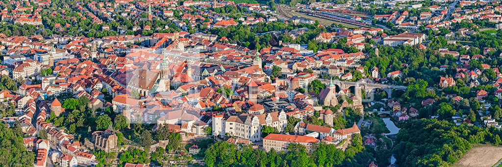 Bautzen-Panorama_DJI_0016_D | Panorama von Bautzen mit Blick auf die historischen Türme und die Ortenburg - Realisiert mit Pictrs.com