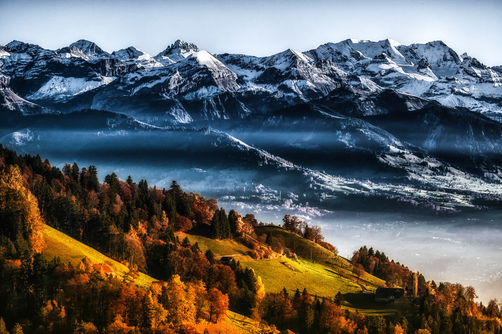 Contrasts | Unterschiedliche Kontraste (kalt/warm, weich/hart). Das Foto entstand in Halten, Heiligenschwendi und zeigt Berner Alpen mit Gsplatehorn, Dreispitz und Blüemlisalp. Zwischen den Kontrasten und nicht sichtbar liegt der Thunersee / Thunersee; durch die Dunstbänke vage wahrnehmbar.
-----------------------------------------------
Different contrasts (cold/warm, soft/hard). The photo was taken in Halten, Heiligenschwendi, showing Bernese Alps with Gsplatehorn (the one with the crevices), Dreispitz and Blümlisalp. Between the contrasts and not visible is the Thunersee / Lake of Thoune; vaguely perceptible by the banks of haze.
-----------------------------------------------
Dieser Druck ist in einer limitierten Auflage von 5 Exemplaren erhältlich. 
This print is available in a limited edition of 5 copies. 
http://art.hess.photography/23-contrasts.html - Realisiert mit Pictrs.com