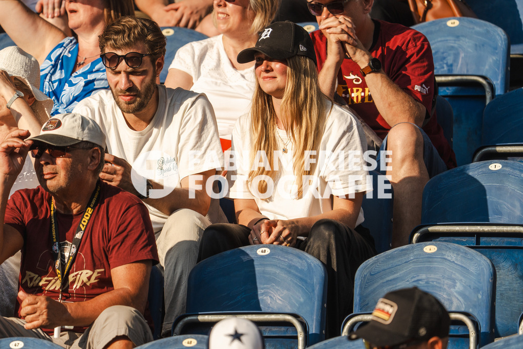 GER Rhein Fire vs. Raiders Tirol, Football, European League of Football, Spieltag 12, Saison 2025, 10.08.2025 | GER Rhein Fire vs. Raiders Tirol, Football, European League of Football, Spieltag 12, Saison 2025, 10.08.2025Foto: Fabian Friese - Realisiert mit Pictrs.com