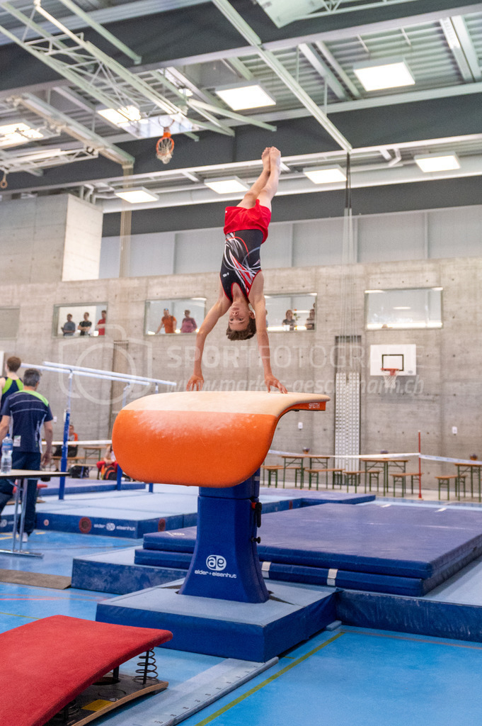 104. Zürcher Kunstturnertage Neftenbach - 14. May 2022 | 104. Zürcher Kunstturnertage Neftenbach
Turnhalle Ebni, Neftenbach
Programm 5 (P5)
Bild: Sportfotografie Markus Aeschimann | www.markus-aeschimann.ch - Realisiert mit Pictrs.com