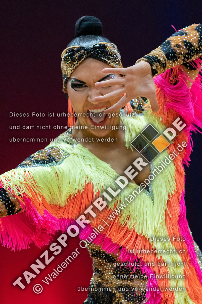 20230115-01322 | Hier finden Sie Tanz Bilder vom Latein und Standard Formationen tanzen. Sportbilder vom Tanzsport. Schöne Fotos und von Weltmeisterschaft, Europameisterschaft, Bundesliga, Regionalliga, Oberliga und Landesliga sowie von GOC Stuttgart, DanceComp, WM Bremen