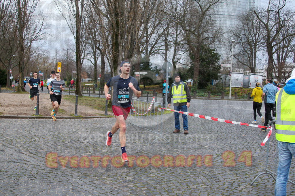 231231_1013_EV4_8135 | Sportfotografie im Rhein-Sieg Kreis, Köln, Bonn, NRW, Rheinland Pfalz, Hessen, etc. Unser Tätigkeitsfeld umfasst den Laufsport vom Volkslauf über den Marathon, Duathlon, Triathon bis zum Ultralauf wie Kölnpfad Ultra oder Schindertrail.