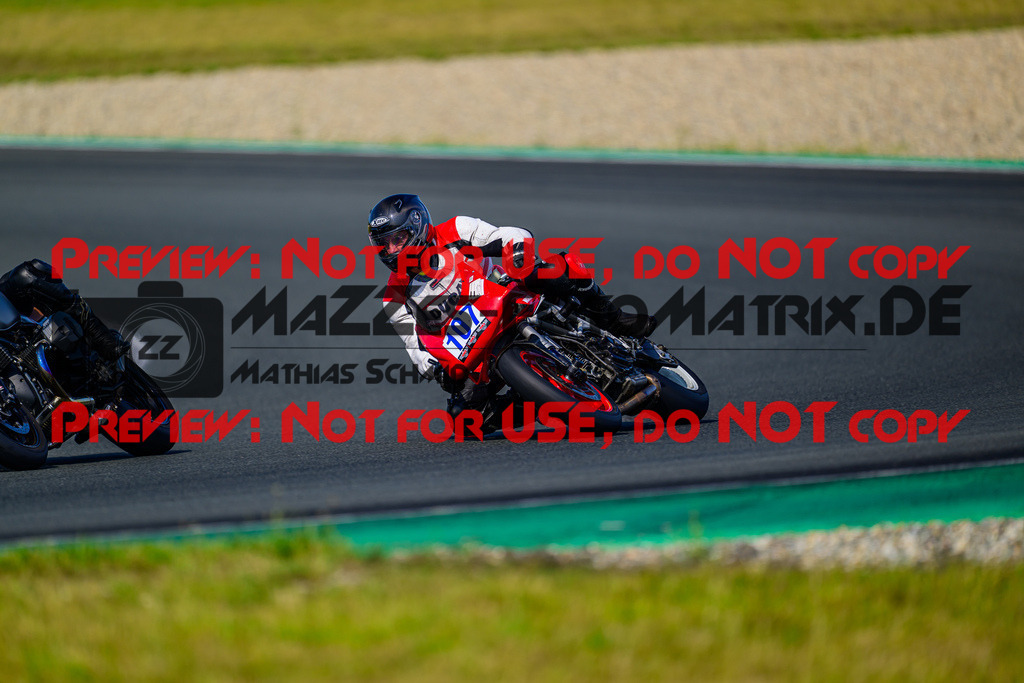 MaZZes_FotoMatrix_240725_6007705_7499 | BLAU