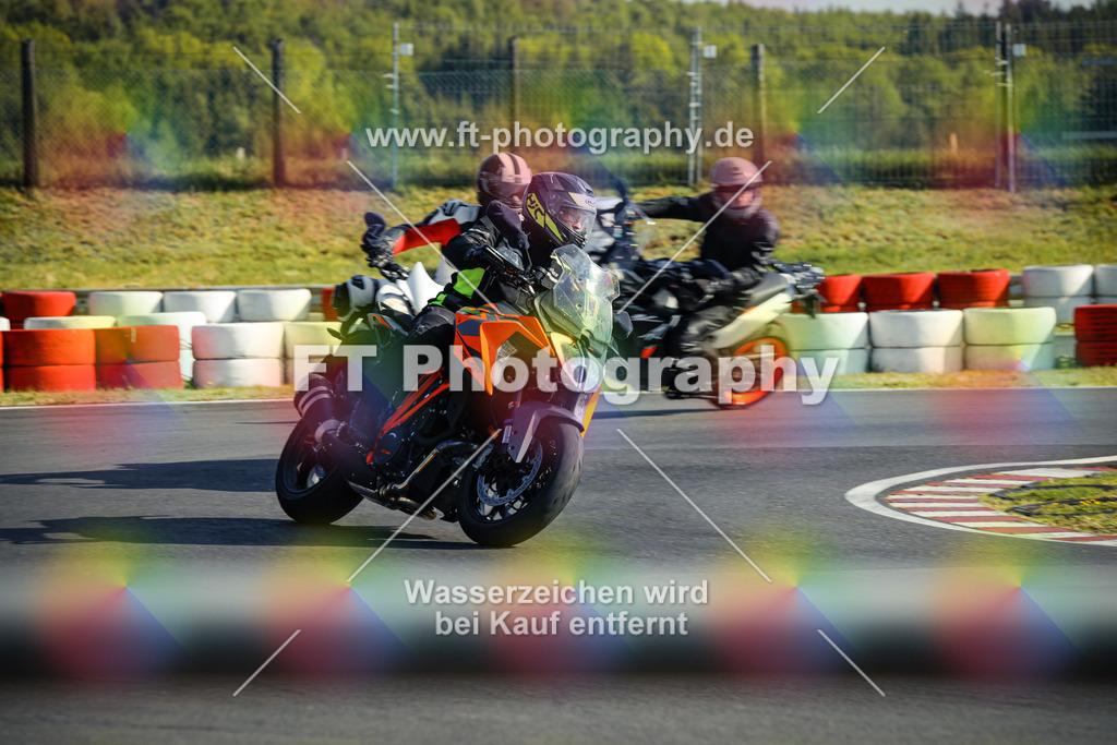 OBK_Mai_Volker_Adam-10029 | Hier findet Ihr Bilder von Touristenfahrten auf der Nürburgring Nordschleife oder von anderen Veranstaltungen die ich besucht habe. Viel Spass beim Durch Schauen 
