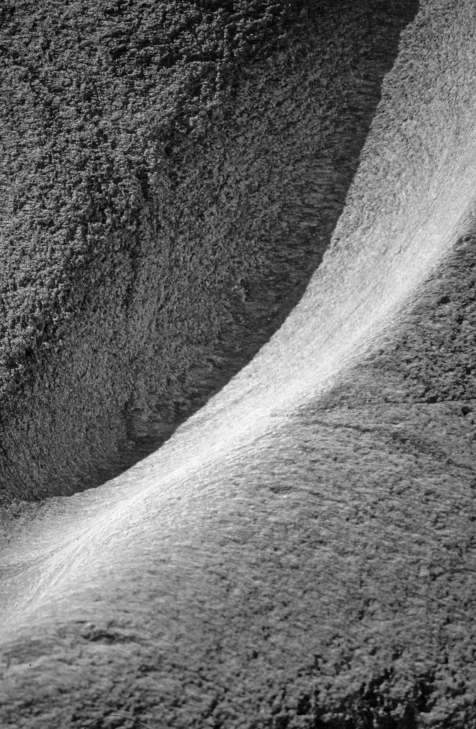 Steinworte_Tessin_Verzasca_1988_sw_21445sw | Beegebilder online. 
BIldarchiv von Beege Fotodesign mit ausgewählten Werken, die sich besonders gut für die Dekoration Ihrer Räume oder Wände eignen. 