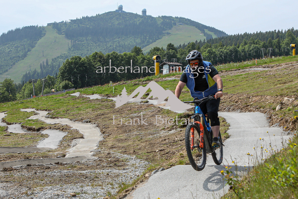 OE7A9216 | letzte Testfahrt vor dem offiziellen Start um 12 Uhr, Betriebsleiter Thomas Eckl, auf der Kinderstrecke