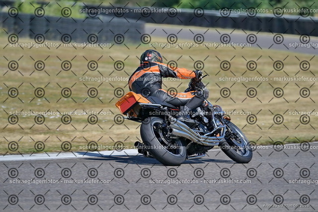 26bc03-0116 | markuskiefer.com - Realisiert mit Pictrs.com