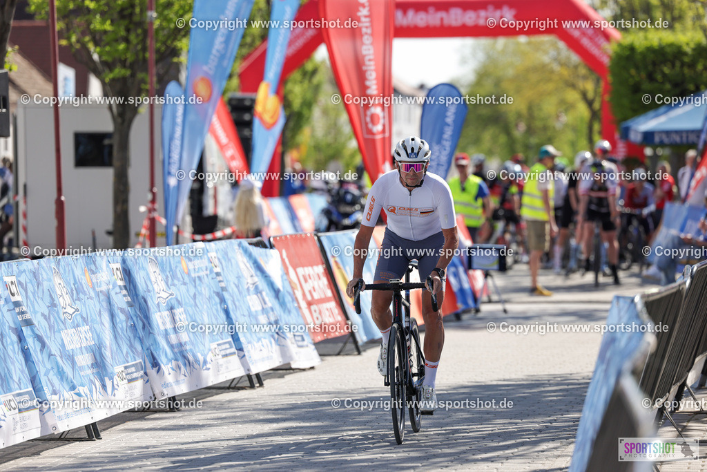 VJ__5537 | Neusiedlersee Radmarathon 2026@sportshot_your_pictrs #yourpictures#roadtowm2029 #nrm #neusiedlerseeradmarathon #neusiedlersee #neusiedlerseetourismus #burgenland #mörbisch #nrm26 #burgenlandtourismus #voglundco #poweredbyburgenlandtourismus #radsport #rad #marathon #ucigranfondo #visitburgenland #ucigranfondoworldseries