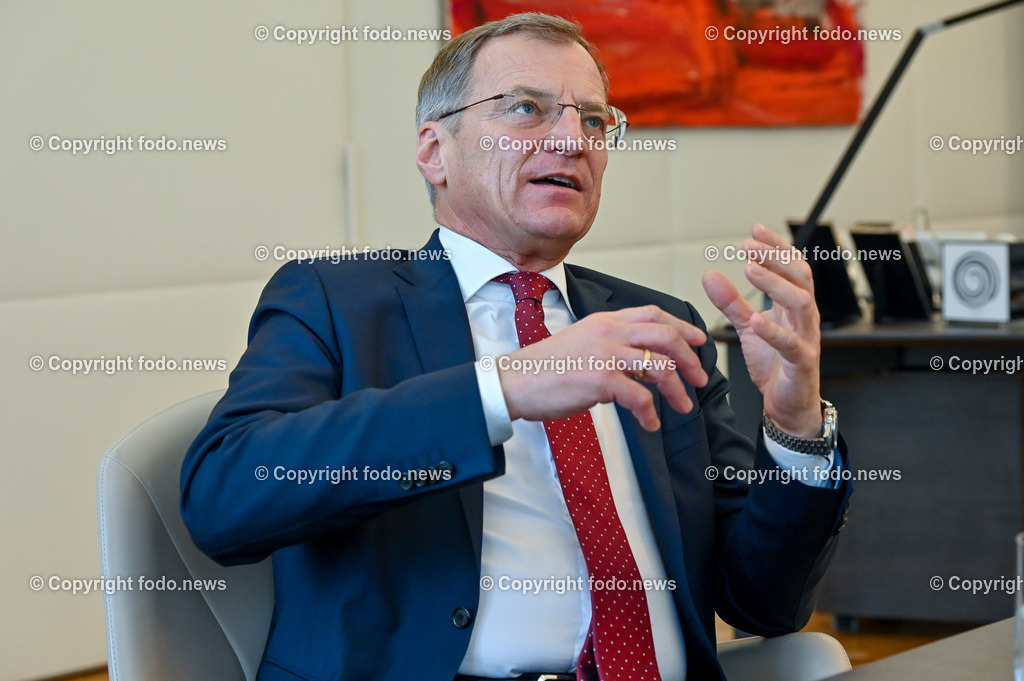 LH Thomas Stelzer (VP)_ 29.12.2022-18 | 29.12.2022, Landhaus Linz, AUT, LH Thomas Stelzer (VP), im Bild LH Thomas Stelzer (VP, Landeshauptmann Oberoesterreich)