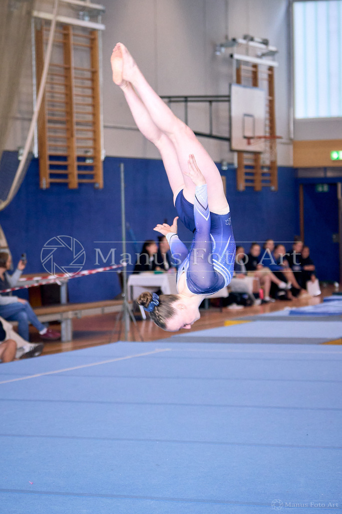 2024-10-06-1-A-DSC01976 | Professionelle Sportfotografie in Hamburg, Schleswig-Holstein und Niedersachsen – spezialisiert auf Rhönrad, Geräteturnen, Leistungsturnen und rhythmische Sportgymnastik. Bundesweite Begleitung von Rhönrad-Events. Jetzt Sport-Fotos - Realisiert mit Pictrs.com