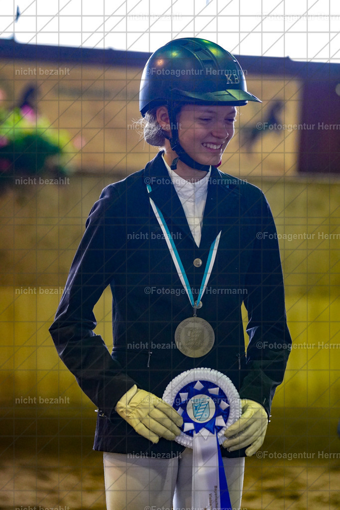 20221002-FAH09427 | Obberbayerische Meisterschaften Vielseitigkeit 2022, Schwäbische Meisterschaften Vielseitigkeit 2022, Mertingen, Schwaben, Bayern, Geländeturnier, Buschreiter, Turnierfotografen Bayern, Fotoagentur Herrmann,  Bayerische Meisterschaften VS Jun. / JR / Pony:, Turnierbilder, Pferdebilder, Turnierfotos, Pferdesortfotografie, Reitsportfotograf, Pferdeshooting