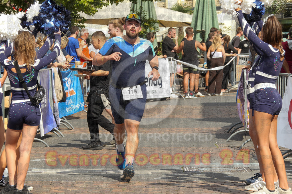250824_1512_EV4_2738 | Sportfotografie im Rhein-Sieg Kreis, Köln, Bonn, NRW, Rheinland Pfalz, Hessen, etc. Unser Tätigkeitsfeld umfasst den Laufsport vom Volkslauf über den Marathon, Duathlon, Triathon bis zum Ultralauf wie Kölnpfad Ultra oder Schindertrail.