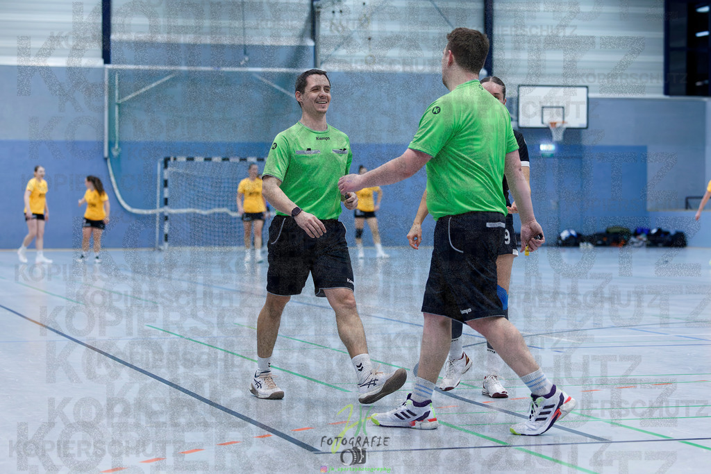 Handball Frauen Oberliga Mitte, HSG Eibelshausen/Ewersbach - HSG Lumdatal | Handball Frauen Oberliga Mitte, HSG Eibelshausen/Ewersbach - HSG Lumdatal am 21.02.2026 in Dietzhölztal-Steinbrücken (Sporthalle am Hammerweiher)Photo © 2026 - Jörg Heinrich - Realisiert mit Pictrs.com