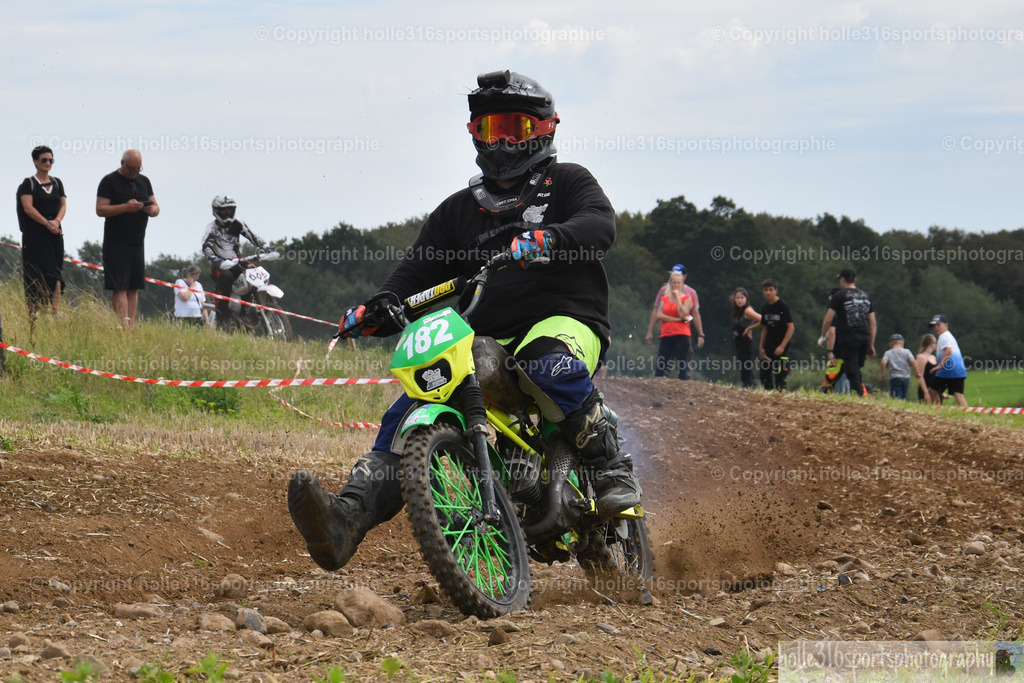 DSC_0784 (2) | Sportfotografie , Motorsport, Motoross, Reitsport, Mointainbike, Enduro,
Landschaft , Outdoor, Eventfotografie, Landschaft, Bilder online bestellen - Realisiert mit Pictrs.com