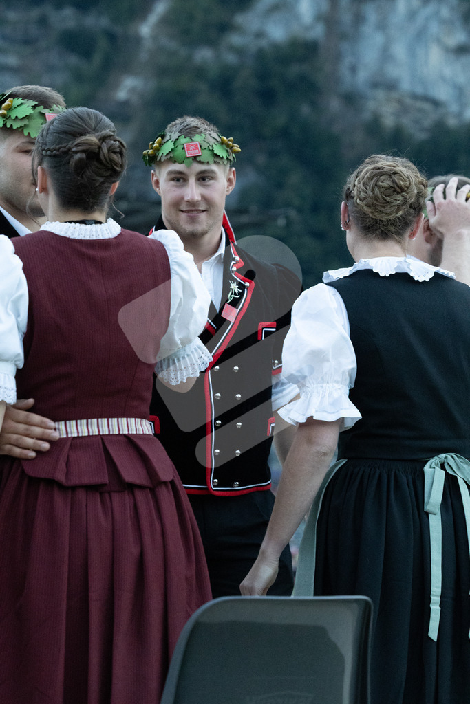 ESAF2025_Ehrung_7432 | Die Schwinger des Schwyzer Kantonalen Schwingerverbandes: Fotos, die Dynamik und Leidenschaft festhalten, sowie emotionale Momente aus dem traditionellen Schwingsport zeigen. - Realisiert mit Pictrs.com