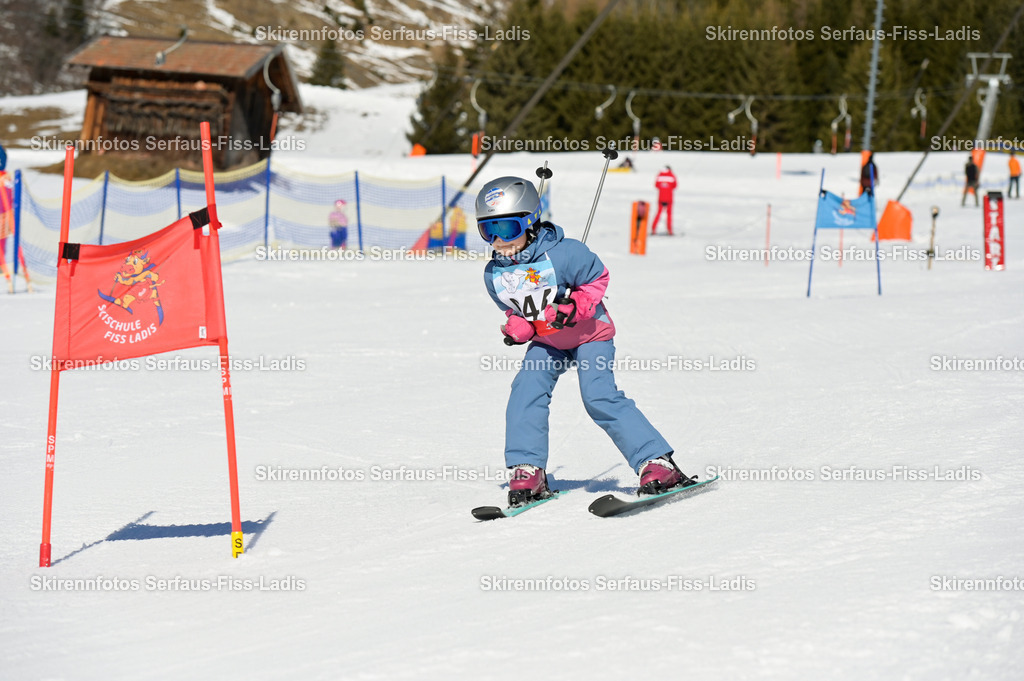 SRF_27.02.2026_322 | Skirennfotos,Serfaus,Fiss,Ladis,Kinderskirennen,Winter,Tirol,Oberland,skirace,SFL,feelfree,weil wir's genießen,ski,Ski,skifahren,Sonnenplateau, - Realisiert mit Pictrs.com