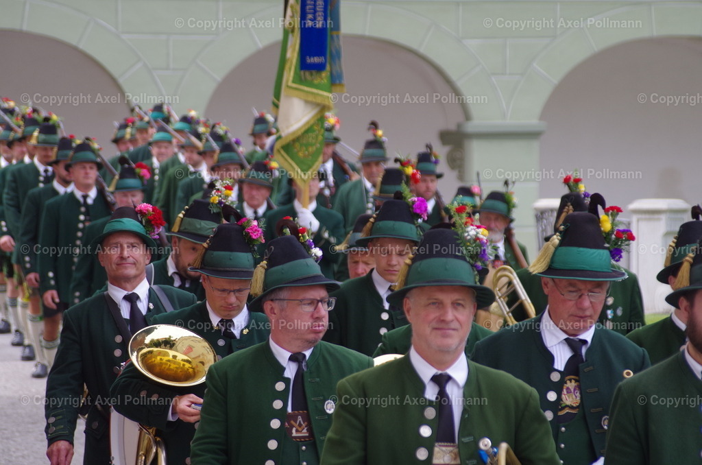 IMGP5586 | fotografiert von Axel PollmannLeonhardi Wallfahrt Benediktbeuern und Murnau, Fronleichnam, Fasching, Landschaft im Loisachtal und Benediktbeuern  - Realisiert mit Pictrs.com