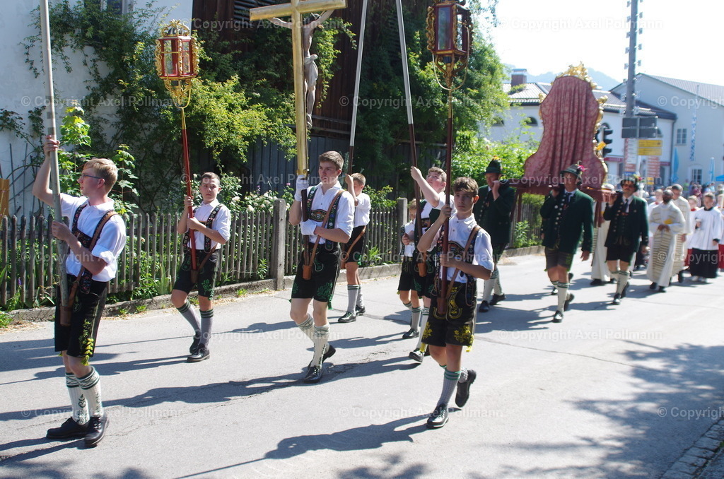 IMGP4152 | fotografiert von Axel PollmannLeonhardi Wallfahrt Benediktbeuern und Murnau, Fronleichnam, Fasching, Landschaft im Loisachtal und Benediktbeuern  - Realisiert mit Pictrs.com