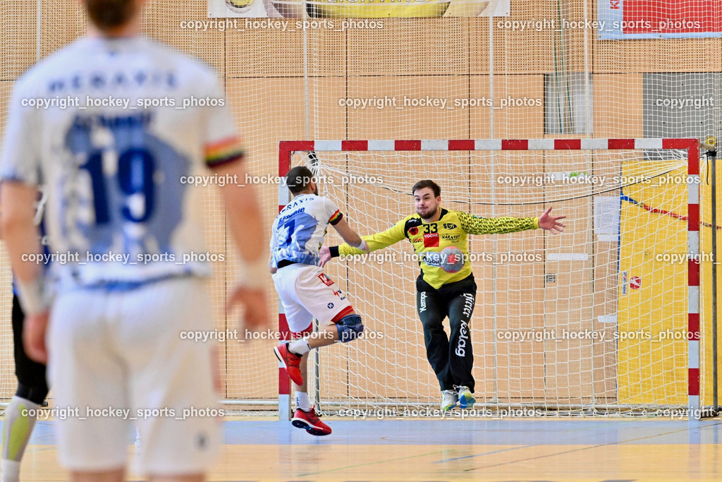 SC Ferlach vs. ALPLA HC Hard 2.3.2024 | #7 RASCHLE Luca HC Hard, #33 STRIEBNIG Florian SC Ferlach, SC Ferlach vs. ALPLA HC Hard 2.3.2024, SC Ferlach vs. ALPLA HC Hard am 02.03.2024 in Ferlach (Ballspielhalle Ferlach), Austria, (Photo by Bernd Stefan)