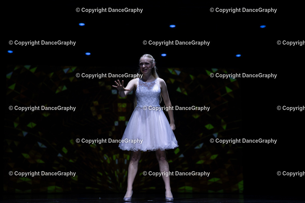 GPHY5896 | DanceGraphy - Realisiert mit Pictrs.com