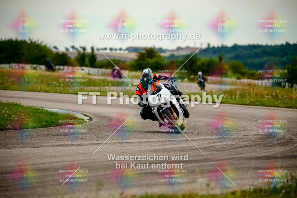 Chambley Juli-2083 | Hier findet Ihr Bilder von Touristenfahrten auf der Nürburgring Nordschleife oder von anderen Veranstaltungen die ich besucht habe. Viel Spass beim Durch Schauen 