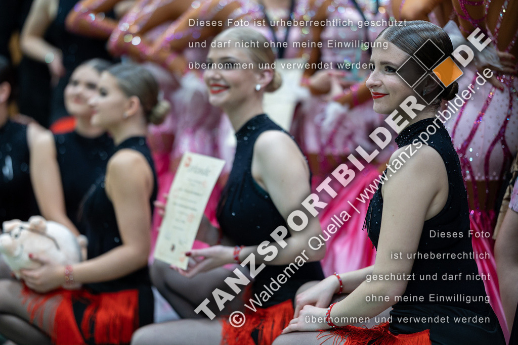 20230325-02937 | Hier finden Sie Tanz Bilder vom Latein und Standard Formationen tanzen. Sportbilder vom Tanzsport. Schöne Fotos und von Weltmeisterschaft, Europameisterschaft, Bundesliga, Regionalliga, Oberliga und Landesliga sowie von GOC Stuttgart, DanceComp, WM Bremen