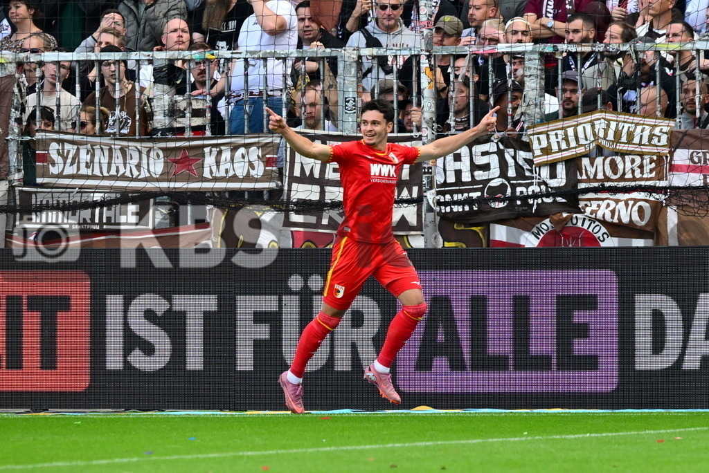KBS Picture_FCStPauli-FCAugsburg_006 | FC Augsburg Torjubel zum 1:0 Torschuetze ist Rieder Fabian (FC Augsburg) ,Sportplatz :  Millerntor Stadion, - Realisiert mit Pictrs.com