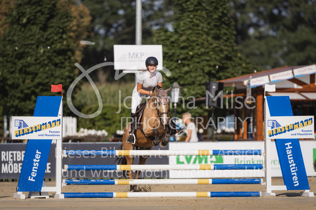 230823_Delbrueck_Stil-A1-132 | Deine schönsten Turniermomente als professionelle Fotos! Entdecke hochwertige Pferdesport-Fotografie im Online-Shop. Jetzt Fotos finden & bestellen!