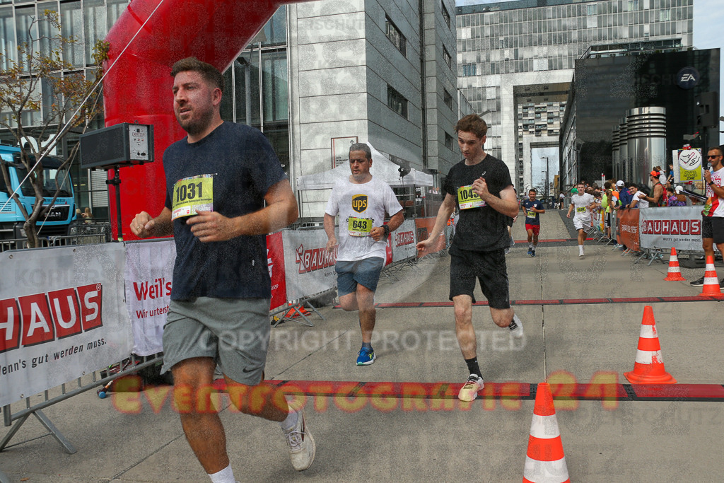 250920_1326_EX1_4544 | Sportfotografie im Rhein-Sieg Kreis, Köln, Bonn, NRW, Rheinland Pfalz, Hessen, etc. Unser Tätigkeitsfeld umfasst den Laufsport vom Volkslauf über den Marathon, Duathlon, Triathon bis zum Ultralauf wie Kölnpfad Ultra oder Schindertrail.