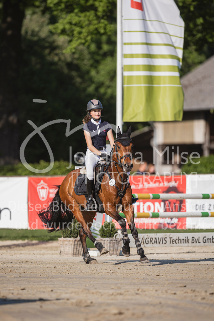 250501_MünsterHandorf_PonyTrophy-265 | Deine schönsten Turniermomente als professionelle Fotos! Entdecke hochwertige Pferdesport-Fotografie im Online-Shop. Jetzt Fotos finden & bestellen!