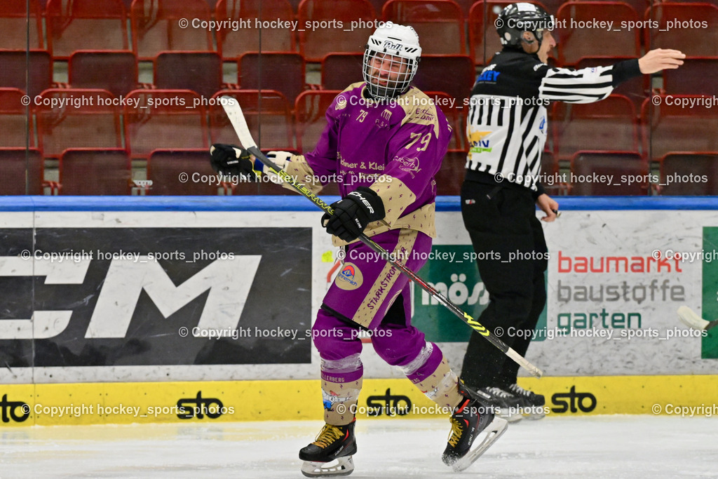 EC Kellerberg vs. EC Arnoldstein | Jubel #79 Spendier Helge EC Kellerberg, Unterköfler Norbert Referee, EC Kellerberg vs. EC Arnoldstein, EC Kellerberg vs. EC Arnoldstein am 31.01.2025 in Villach (Stadthalle Villach), Austria, (Photo by Bernd Stefan)
